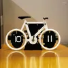テーブルクロックホームベッドルームの寮リビングルームオフィスデスクトップデコレーションレトロスタイルのための自転車型フリップ時計