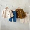 Ensembles de vêtements Style coréen Bébé Fille Vêtements 0-3 ans Né Enfants Manches Longues Broderie Fleur Corduroy Cardigan Denim Pantalon 2pcs Tenues INS