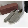 Zapatos mocasines de diseñador de lujo para hombres y mujeres, zapatillas de deporte de moda, mocasines de cuero, zapatillas informales rosa, negro, azul bebé, gris, azul marino