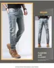 Jeans leggeri e di lusso alla moda di fascia alta da uomo primavera/estate stile sottile retrò grigio slim fit piccolo tubo dritto in cotone elastico stampato