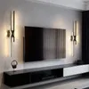 Applique murale moderne et créative, bande Led minimaliste, luminaire décoratif d'intérieur, idéal pour une chambre à coucher, un salon, un canapé, un couloir ou un couloir