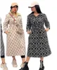Designer toppar kvinnors jackor Nya hösten/vinter cardigan ny modebrev tryck gesigner lång kvinnors kappa