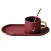 Кружки Рождественская тарелка Керамическая кофейная чашка и набор с ложкой Европейский легкий роскошный чай Завтрак Послеобеденный камелия