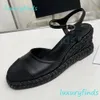 Espadrilles Wedges 여성 슬링 백 샌들 램스 스킨 Grosgrain 디자이너 샌들 100% 송아지 가죽 여름 슬립 플랫폼 신발 고급 발목 끈 웨지 크기 35-41