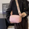 5A Luxury Shoulder Bag Factory Promotion Rabatt Gratis frakt Fashionabla och minimalistiska Tous Womens Peach Silk Letter Teddy Bear Candy Seri Internet berömd
