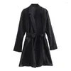 Kvinnors blusar Keyanketian Autumn With Belt Minimalist Shirt Black Stylish hackad krage Lång ärm Top Robe Kimono