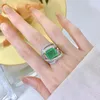 Bagues de cluster S925 Sterling Silver Emerald Green High Carbon Diamond Bague Bijoux Mariée Fine pour les femmes