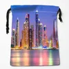 Nuevo llega Dubai Night Scenery Bolsas con cordón Bolsas de almacenamiento personalizadas Bolsas de regalo impresas Más tamaño 18 * 22 cm DIY su imagen o8RW #