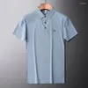 Herren-Poloshirts, leichtes Luxus-Eisseide-Slippery-Kurzarm-Poloshirt für Männer, 2024 Sommermode, Schmetterlings-gesticktes Logo-T-Shirt