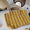 7A Bolso de diseñador Triángulo Paja Rafias Tejido Hombro Bolso de playa Comprador para mujer Bolso de lujo Viaje de fin de semana Bolsas de lona tejidas para hombre Bolso de mano de ganchillo