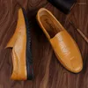 Casual skor äkta läder män mjuka mens loafers mockasins andningsbara slip på svart kör handgjorda fritidsvandringar