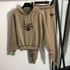 Mens Tracksuit 남자 디자이너 고급 남성 바지 맨 의류 스웨트 셔츠 풀버 캐주얼 테니스 스포츠 트랙 슈트 땀복 S-2XL