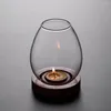 Bougeoirs effilés en verre en verre