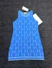 24 kvinnors klänning sommar stickat tryckt brev jacquard vest klänning minska ålder och mångsidig 327