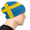 Basker svenska flagghattar mode vintage goth höst vinter mössa mössa unisex män kvinnors kvinnliga vår varma huvud wrap bonnet stickad hatt