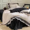 Conjuntos de cama Vintage Francês Rosa Algodão Conjunto Rosa Quilted Bordado Duveta Capa Preto Ruffles Bedskirt Colcha Fronhas