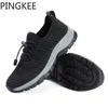 Casual Shoes Pingkee Mens Mesh Sneaker Breattable Upper Foder Lightweight Slip-On Athletic Elastic Collar Cyned fotbädd för män