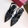 Sandali di marca di lusso Donne Designer Scarpe da 6 cm da 8 cm da 10 cm tacchi sottili a punta Sandali in pelle opaca full nero con sacchetto di polvere rossa dimensione US4-13