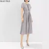 Partykleider MIYAKE Plissee Modische Lose Große Größe Kleid Frühling Und Sommer Farbe Gedruckt Taille Krawatte Mittellange Falten Elegant