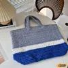 7A Bolso de diseñador Triángulo Paja Rafias Tejido Hombro Bolso de playa Comprador para mujer Bolso de lujo Viaje de fin de semana Bolsas de lona tejidas para hombre Bolso de mano de ganchillo