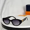 2024 Lyxiga ovala solglasögon för män Designer Summer Shades Polariserade glasögon Svart vintage Överdimensionerade solglas av kvinnor Male Solglas med låda Modell: Z2104E