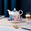 Ensembles de thé Thé en porcelaine vintage pour un café Garniture dorée Théière florale Tasse avec soucoupe Ensemble Perle Lustre Peintures exquises