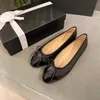 Modische, hochwertige Ballerinas für Damen, Spiegelqualität, Luxus-Sandalen, runde Zehen, Plateauschuhe, Designer-Schuhe aus echtem Leder, mit Box