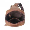 Sacs de taille haut de gamme Vintage marron épais grain supérieur véritable cheval fou en cuir de vachette hommes poitrine véritable peau mâle messager M073