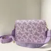 Mode Luxe Mode Cross Package Boutique Livraison Gratuite Espagnol Teddy Bear Femmes Sac Bandoulière Niche Haut De Gamme Épaule Petit Carré Polyvalent 62009-5 Violet