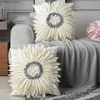 Coussin / oreiller décoratif à la mode et à la mode rose blanc jet s 45 * 45cm en velours épisse 3d chrysanthemum taie coussin bleu box y240401