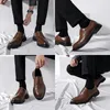 Scarpe eleganti da uomo 2024 Estate britannico nero casual in pelle affari studenti testa grande lavoro moda scarpe vera pelle