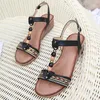 Sandali Scarpe Donna Tendenza Piatte Donne Eleganti Estate Romane Grandi Retro Suola da Montagna con Perline