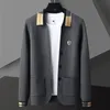 Alta qualidade primavera e outono negócios casual masculino cor sólida cardigan escudo elegante bordado cardigan topo M-4XL 240320