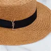 Chapeau de paille de styliste d'été pour hommes et femmes, chapeau de plage unisexe, tresse d'herbe, Protection solaire, seau plat à la mode