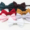 Bow Ties 2024 Vintage Floral Bowties för män Kvinnor Solid White Brown Wedding Party Tuxedo Gentlemen Butterfly Pink Bowknot