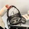 Moda luksusowy pakiet mody sklep bezpłatny wysyłka mała czapka kowboj dingdang torba nowa pikantna dziewczyna crossbody Advanced frędzle ręczne