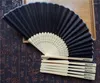 Decoratieve Beeldjes 50 stks/partij Gepersonaliseerde Bruid Bruidegom Naam Datum Zijde Bruiloft Hand Fan Decoratie Gunsten Met Organza Geschenkzakjes