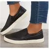 Casual Shoes 2024 Kvinna Lätt platt sneakers Autumn Solid Color Female Mesh Tennis Hollow slip-on Women