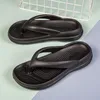 Slippers Flip Flip Flops 2024 Été Rimocy Soft Sole Eva Beach non glissée Cloud Femmes Femmes Platform Clip Toe Tobe Salles de salle de bain