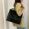 2024 De tas voor vrouwelijke Designer Luxury tas Clear Handtassen Winkelen Roze transparante schoudertassenger Strand Handtassen Portemoes
