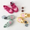 Yaz çocukları oyuk OUT Baotou Roman Sandalet Kızlar Jelly Ayakkabı Seviyor Bebek Çocuklar Slip Olmayan Plaj Retro Ayakkabı 240415