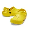 2024 Kapcie designerskie kobiety Sandały Sandały Najlepsza jakość Summer Sandal Sandal Skórzowe buty Sandał plażowy