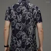 Camisas casuais masculinas Summer gelo seda camisa de manga curta sem tendência de ferro moda solta e confortável