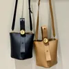 Designerväska mini strandväska sommarväska liten axel crossbody väska spansk modemärke hink läder väska shoppingväska med lådhandväska
