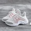 Chaussures de fitness Sports pour femmes Blanc Chunky Platform Sneakers Vulcanize Femme Designer Tennis Running Casual Shoe Woman plus 41 42 43
