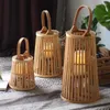 Titulares de vela Creative Modern Handmade Wood minimalista Nordic Hollow Garden Lanterna Geométrica Casamento Decoração Candlebra