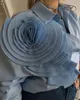 Kvinnors blusar skjortor Kvinnor Solid Spring and Autumn Shirt 3D Flower Retro Fashion Rotating Door Halsring Elegant och Sweet Womens Office Longee ärm Shirtl2405