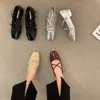 Мэри Джейн накачивает кусочка серебряная квадратная квадратная квадратная квадратная квадратная квадратная квадратная туфли для женской туфли для женских сала