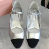 Chaussures habillées Fashion Rounway Summer Silver Color carré talon de femme rond de femme Bouche à bouche peu profonde chatte chaton