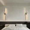 Wall Lamp Noordse LED LED CREATIEVE STRIP Minimalistische Lightbed Bedroom Bed Sconce Lights Living Room TV Sofa Achtergrond L L